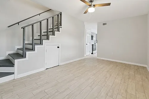 1116 Tallow Tree Ln #9 Photo 1