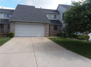 5461 Country Hearth Ln, Grand Blanc, MI 48439