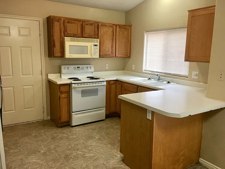 1308 Millcreek Duplex — Photo 6