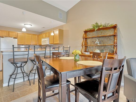 5th image of 315 Highland Shores Dr Unit 5D