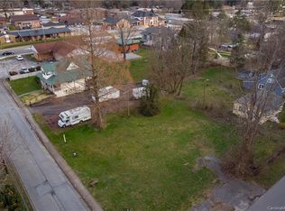 31 W Morgan St, Brevard, NC 28712