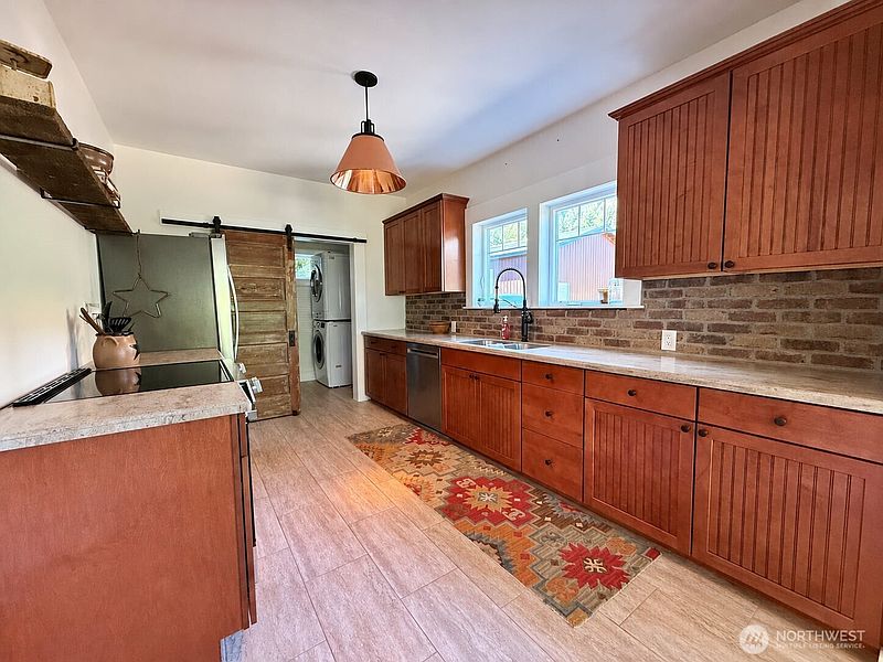 4th image of 133 Martin Road