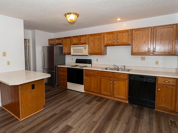 5th image of 4417 Laurel Creek Dr