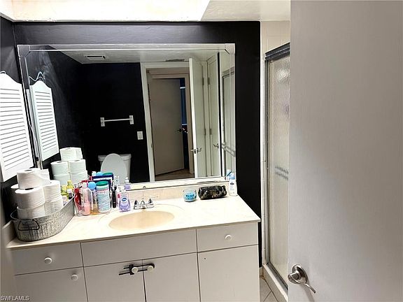 5th image of 700 Valley Stream DR #101