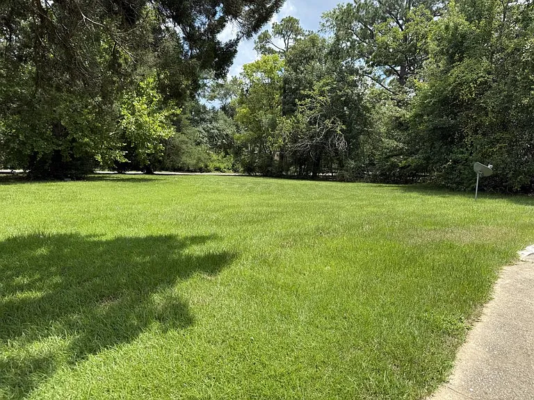 1210 Judson St — Photo 4
