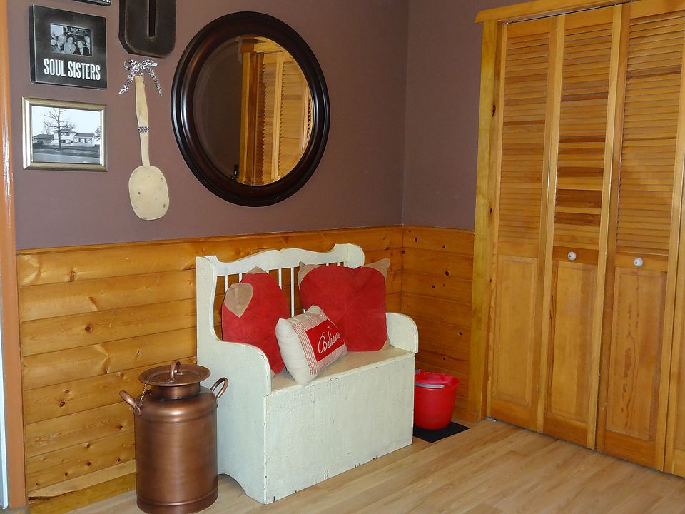 Entry way