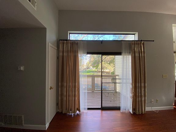 3rd image of 1412 Rocklin Ct
