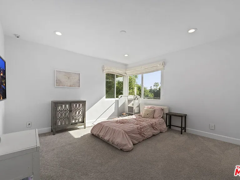 641 Walther Way — Photo 31