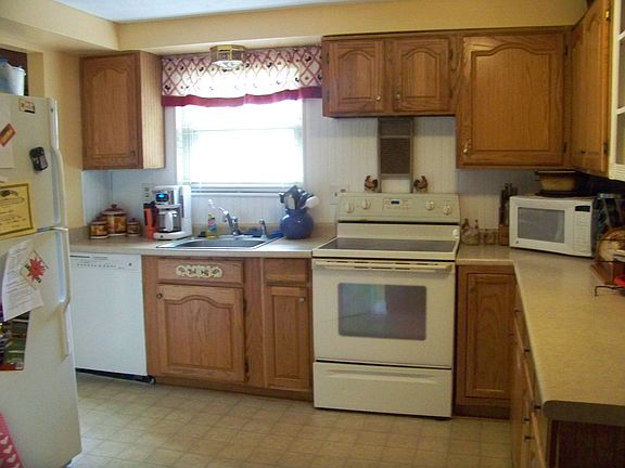 3rd image of 4303 Cider Mill Dr