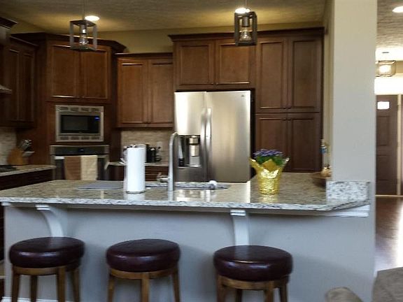 5th image of 441 Saint Andrews Ln