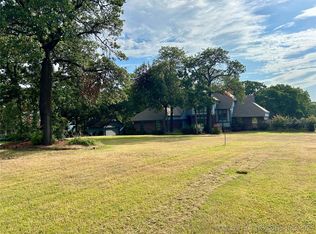 413 Royal Oak Ln, Sapulpa, OK 74066