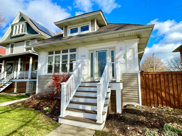636 S Humphrey Ave, Oak Park, IL 60304