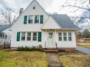 104 Owaissa Dr, Rochester, NY 14622