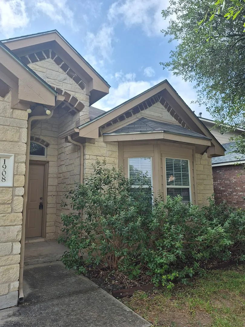 Stunning Home and Wonderful community — Photo 3