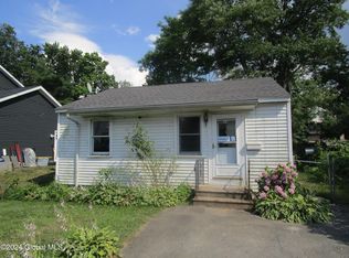 24 Canton St, Schenectady, NY 12304