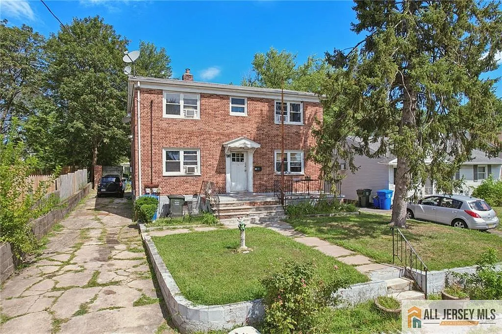 24 Maple Rd photo 1