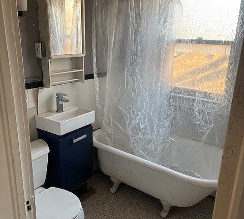 2nd image of 3828 Genessee St