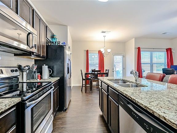3rd image of 3261 Garden Glade Ln