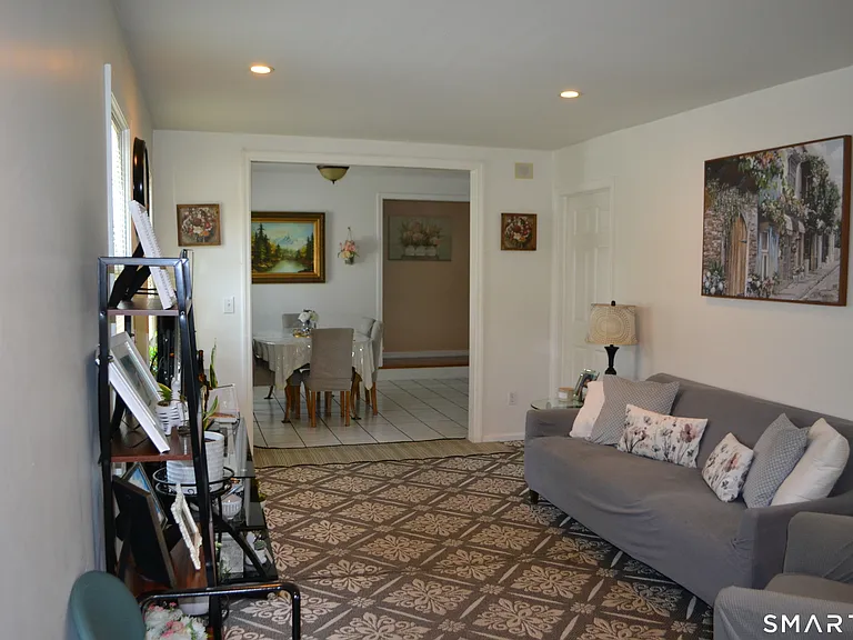40 Emma Rd — Photo 9