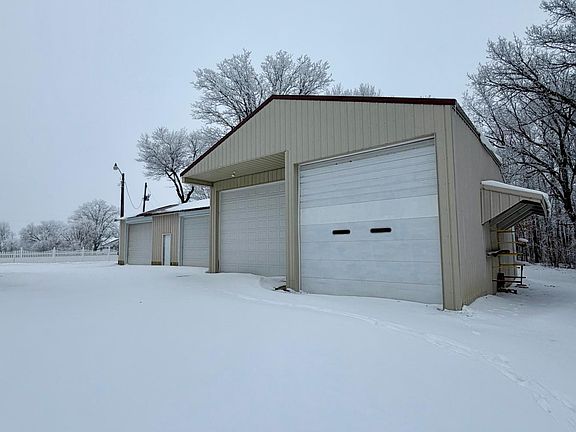 3rd image of 39070 County Highway 67