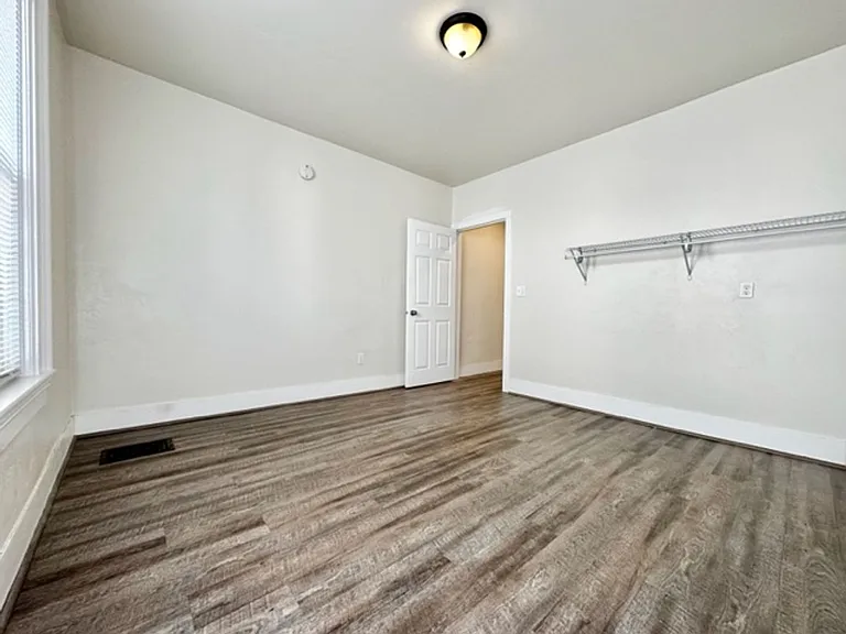715 Pine St — Photo 14