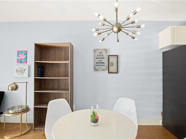 909 Reinli St #142 — Photo 11