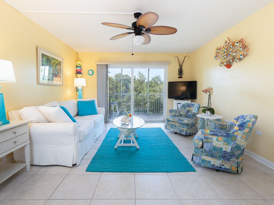 1st image of 200 Wrenn St APT 205
