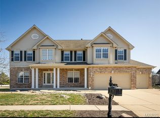 17651 Westhampton Woods Dr, Chesterfield, MO