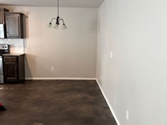 3rd image of 118 NE 23rd St #118K