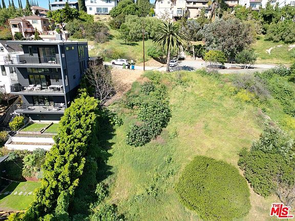 4th image of 3526 Loma Lada Dr