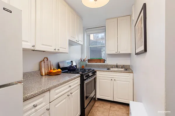 Sold by Abacus Properties | media 6