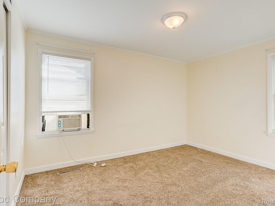10211 Troy St, photo 14