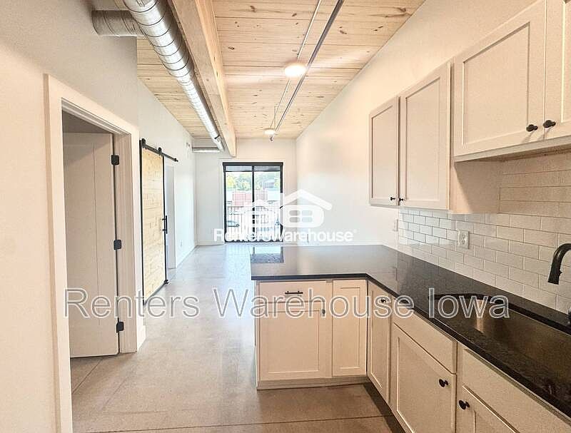 1st image of 2701 Ingersoll Ave Unit 307
