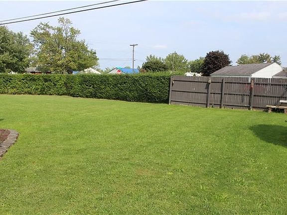 5th image of 1002 Arlington Dr