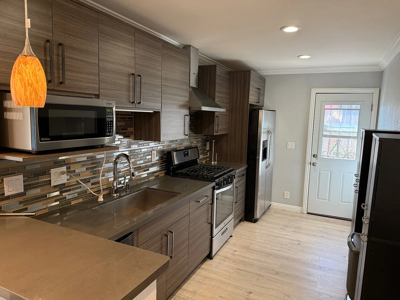 4812 Daisy St — Photo 3