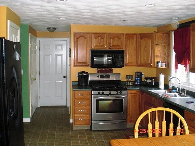 2nd image of 30 Rolling Meadows Rd
