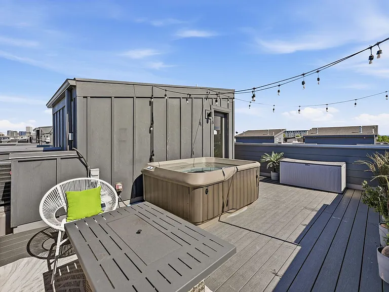 1731 Irving St #105 — Photo 54