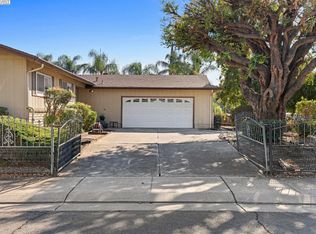 8528 Edgefield Way, Stockton, CA 95209