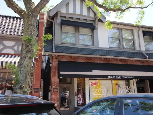 561 Lincoln Ave, Winnetka, IL 60093