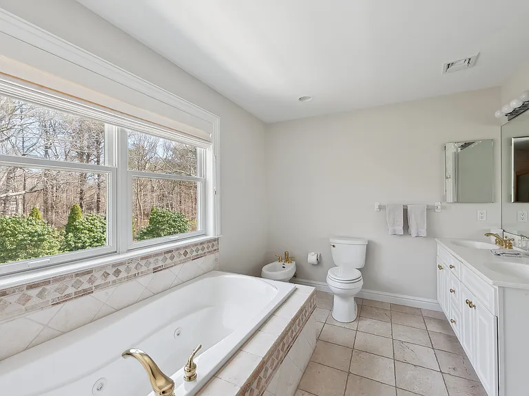 9 Central Ave — Photo 10