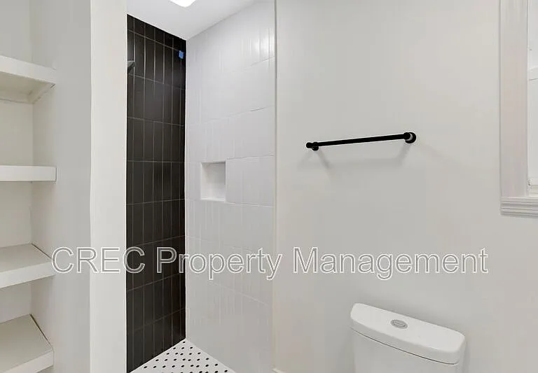 2642 Ferrara Dr — Photo 10