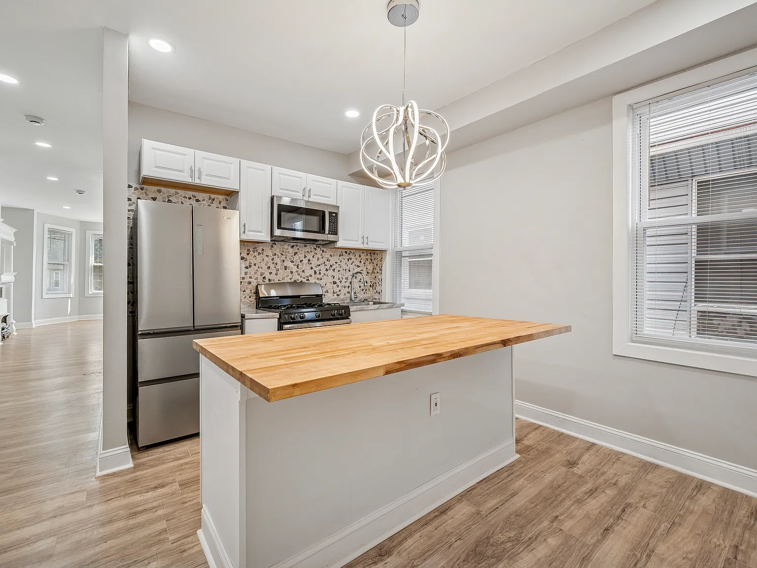 5033 Walnut St — Photo 4