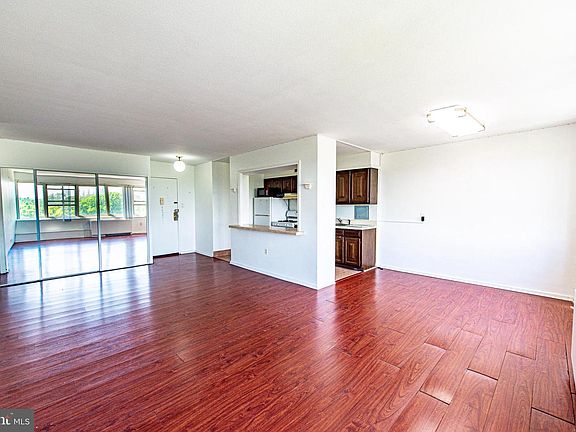 3rd image of 1200 Marlton Pike E #70