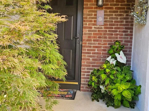 5246 Willow Grove Pl N, Dublin, OH 43017