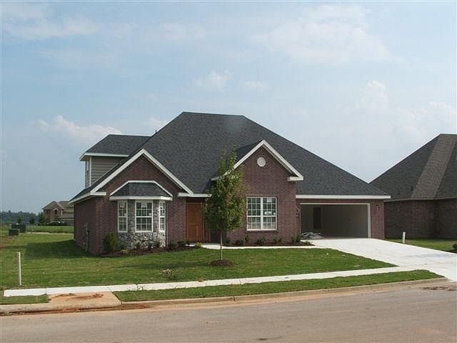 1st image of 2421 W McKinley Blvd