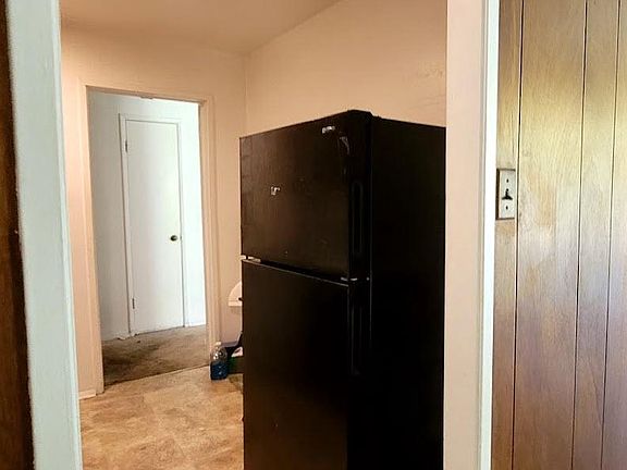 5th image of 7143 Donnell Pl APT B-5