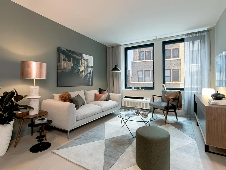 221 W 29th St #14C — Photo 4