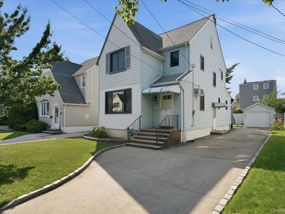 45 Kenmore Road, Valley Stream, NY, 11581