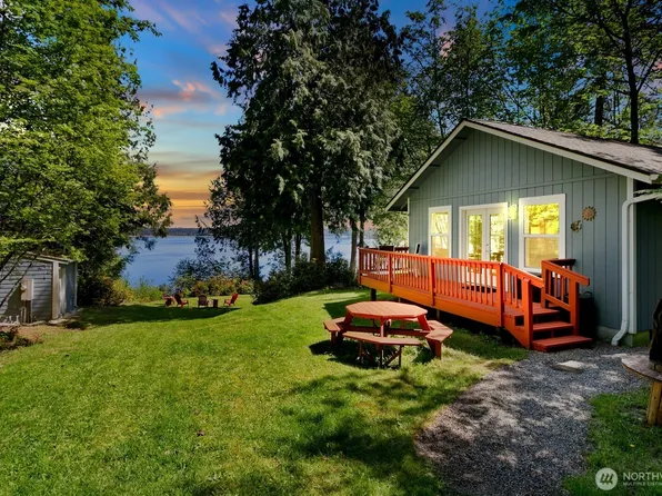 140 E Beach Trail Lane, Shelton, WA 98584