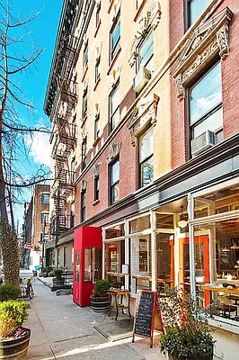 Rented by REAL New York | media 11